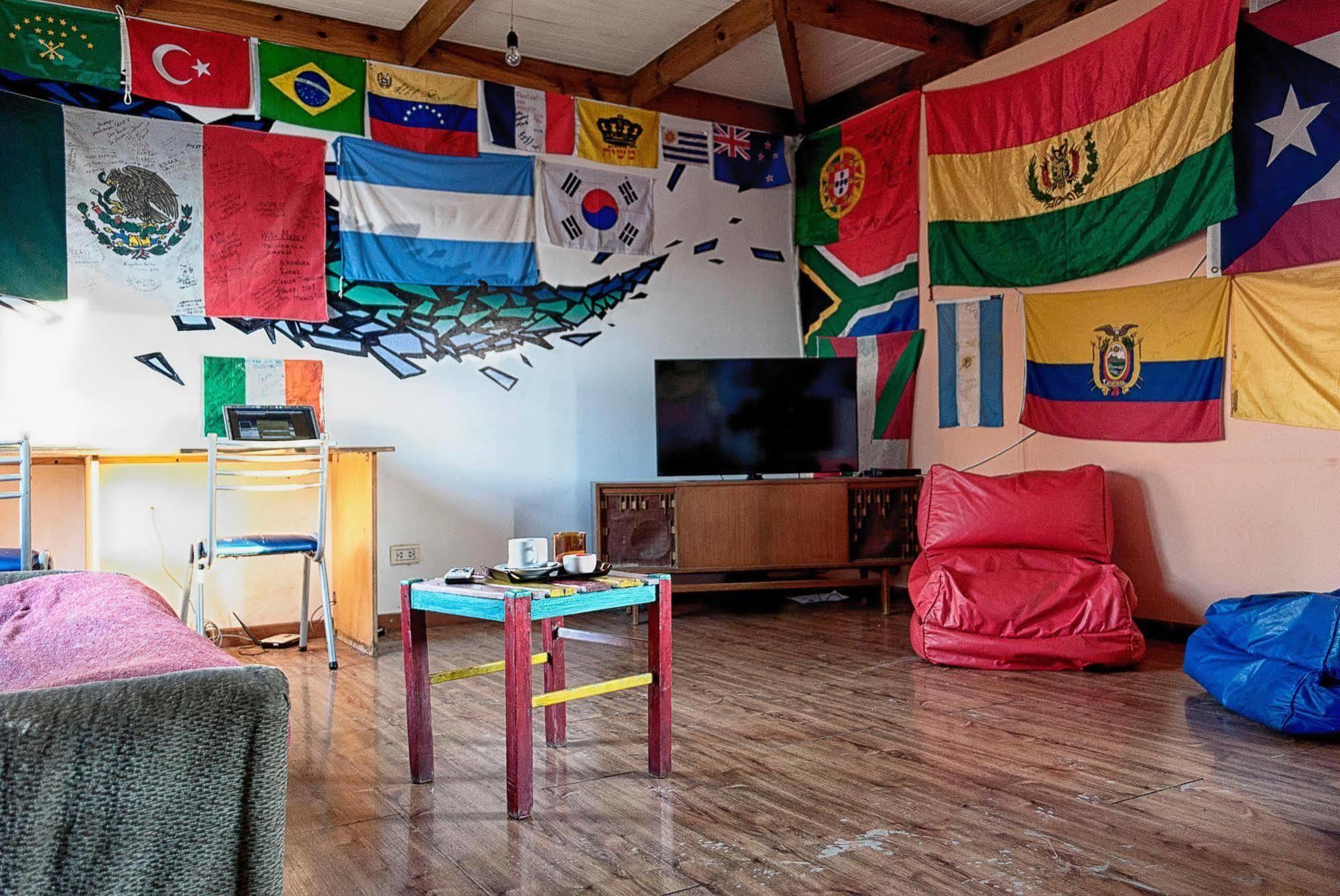 Hostel Los Cormoranes Ushuaia Eksteriør billede